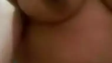 Huge mallu aunty showing her big round boobs