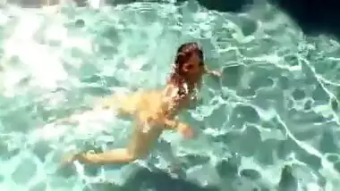 Sunny Leone pool
