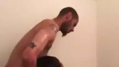 Mumbai hot bhabhi shower porn with lover