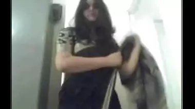 Indian Plumpy Bitch Aunty Fucking And Handjob