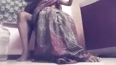 Indian Hidden Cam Showing Horny Aunty And Servant’s Sex