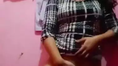 Village girlfriend showing boobs to her Boyfriend