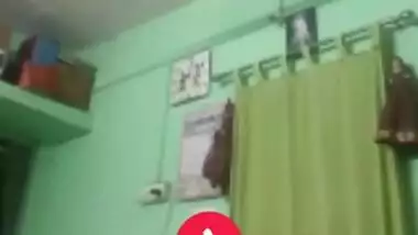 Desi Bhabhi Showing Her Boobs on Video Call