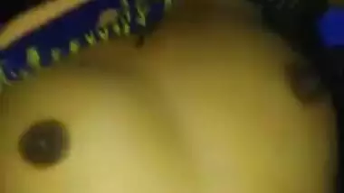 Dehati cute boobs show video looks hot