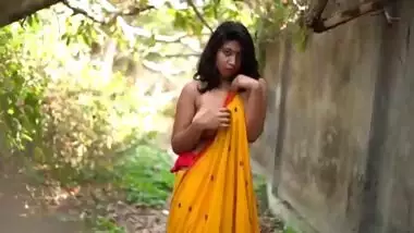 Neelam in Saree hot