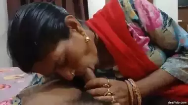 Desi mature Bhabhi Blowjob and Fucked Part 1