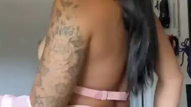 Too hot Indian lesbian porn video MMS