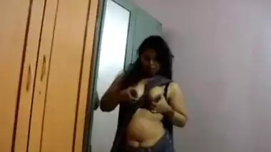 Indian ex-wife shows her titties every chance she gets 