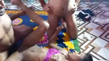 Perfect Threesome xvideos Deshi Bengali bikini girl and guys