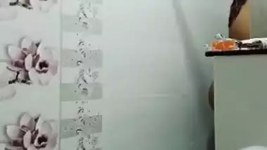 Pregnant Actress Swathi Naidu bathing