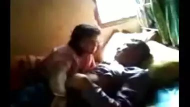 Bangladeshi chubby village bhabhi home sex with neighbor at day time