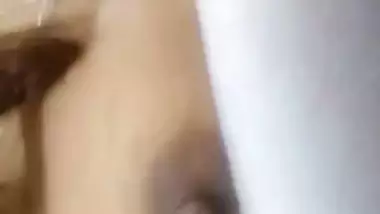 Pure Tamil girl nude nipple show MMS