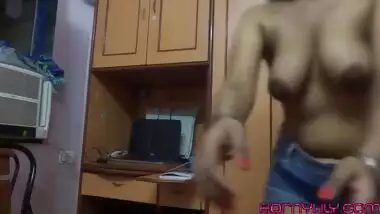 Big Boobs Tamil Indian Maid In Bathroom Changing Bra And Fingering Pussy In Panties - Horny Lily
