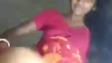 Tamil village girl showing sexy pussy mms