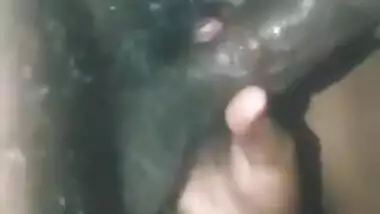Malayali aunty kunna chappal video