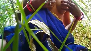 Village Outdoor Sex In Khet Natural Big Boobs Show In Hindi