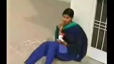 XXX Indian sex video of Mira desi bhabhi ki chudai