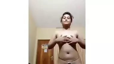 Most guys think it would be great to have sex with such XXX Desi slut