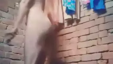 Dehati desi bathing merged video leaks