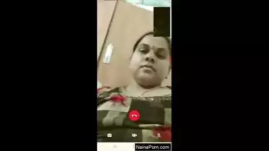 Today Exclusive - Hot Telugu Bhabhi Showing Her…