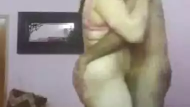 Punjabi aunty big boobs sucked by car driver