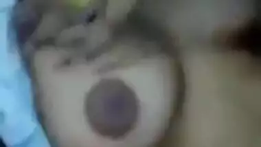 Amateur XXX video by the young possessor of nice Indian titties