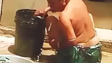 Indian Aunty Bathing Video Rajasthani Bhabhi Bath Video 