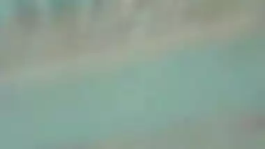 Mature Mumbai slum Bhabhi sex with young guy video MMS