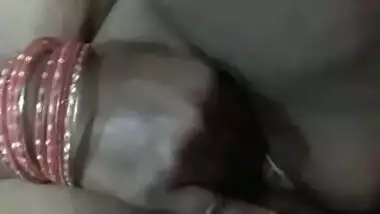 Chubby Horny bhabi Masturbating