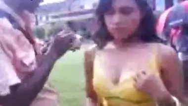Desi actress sex mms during boobs make up