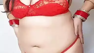 Nude Bhabhi strips her saree in front of her Devar