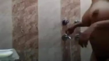 Bhabi bathing, recording