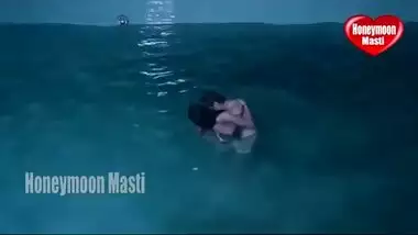 Desi sex mms of brand new honemoon couple caught by hotel boy