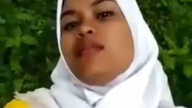 Sexy Sri Lankan Lover Outdoor Sex