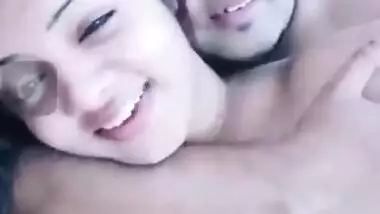 Cutest Sri Lankan Girl Leaked Full Collection – Pics With More than 4 Guys