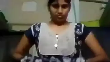 BIGBOOBS DESI BHABHI CHANGING CLOTH