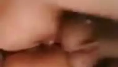 Young XXX girl has sex with the Desi man in this scandal MMS video