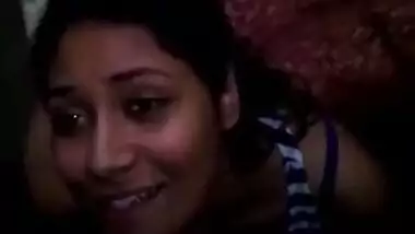 Young college girlâ€™s Desi cum facial act on cam
