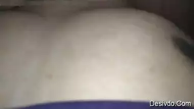 Big boob indian bhabhi handjob
