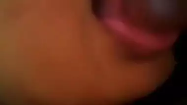 Hot Desi bhabhi blowjobe