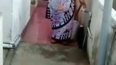 Flashing to neighbor desi aunty