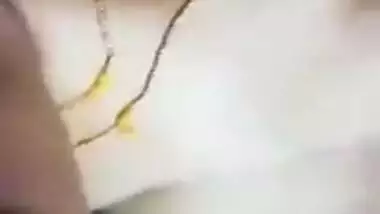 Desi cute girl showing her boobs