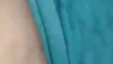 Desi nympho makes her own MMS video where she exposes XXX body parts