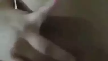 My AMATEUR Fingering pink Vagina & show Huge Boobs