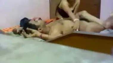 Desi Boudi sex with her secret lover in his house