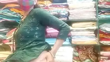 Horny Bhabhi Showing her pussy and ass