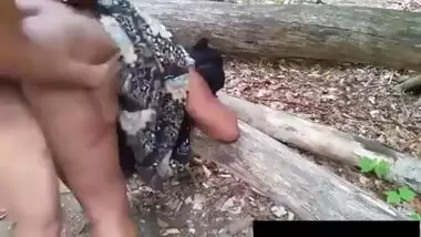 Big Booty Tamil Aunty Enjoys Quick Outdoor Sex