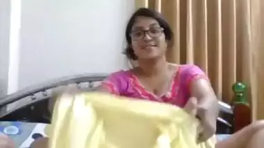 Sexy Marathi Bhabhi Flaunting Masturbating On Video Chat