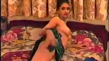 CHAMIYA (famous 90s Indian porn film)