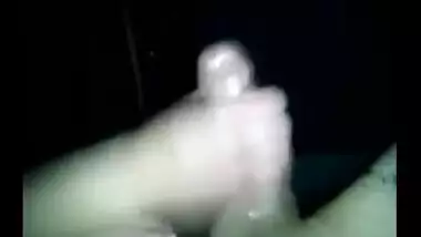 Sexy Indian mature bhabhi gives amazing blowjob to college guy